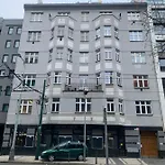 Karlin Oasis 2-bedroom * Praga